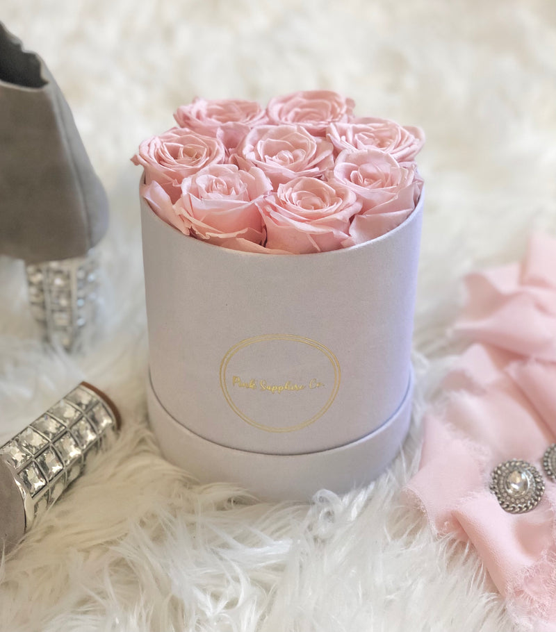 Couture Round Light Grey Velvet Box with 7-9 Eternity Roses